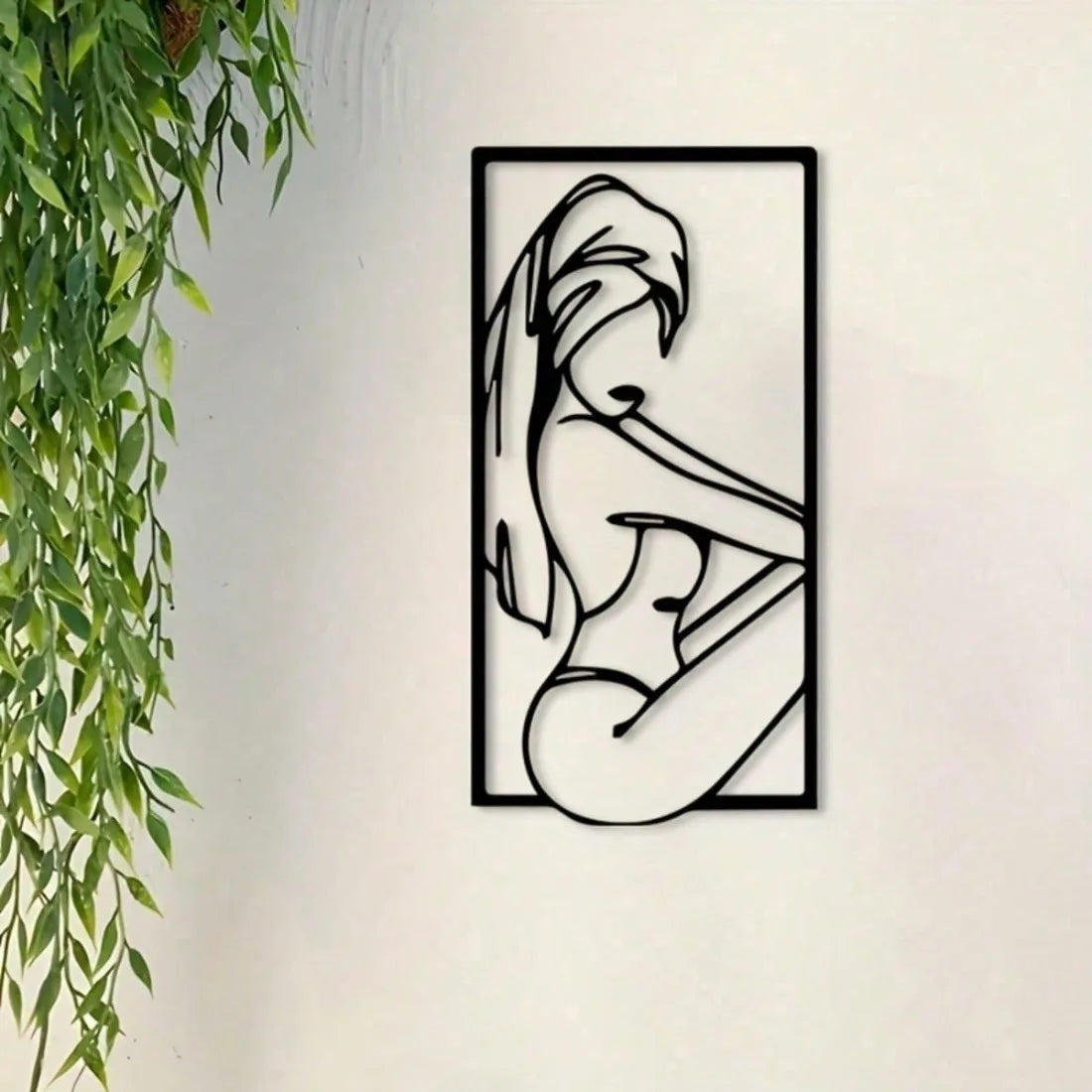 Metalen Line Art Wanddecoratie – Abstracte Vrouw in Minimalistische Stijl